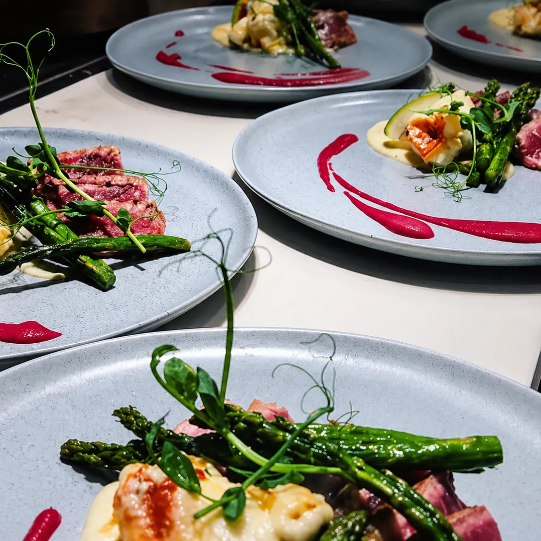 Image alt description