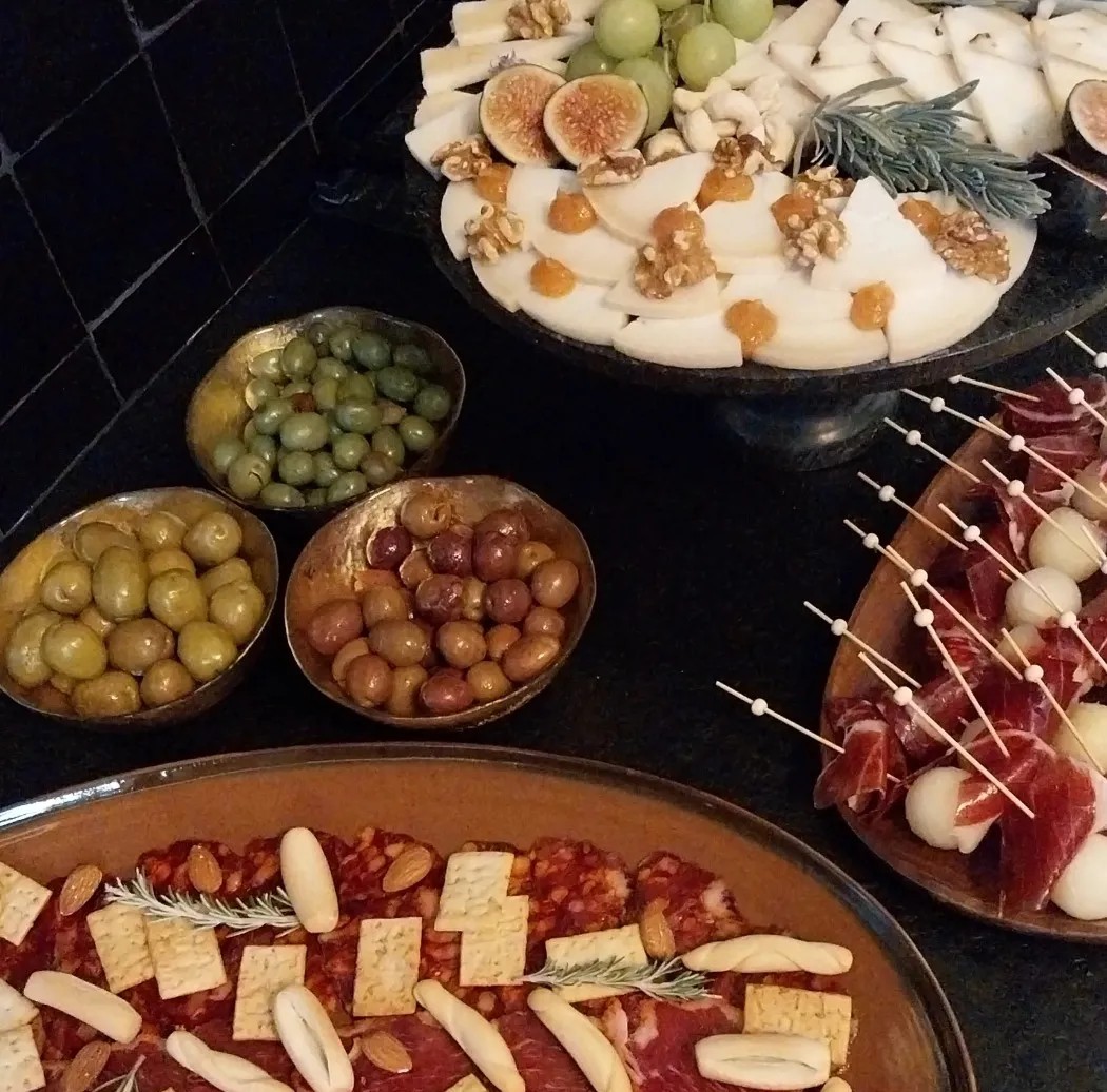 Image alt description