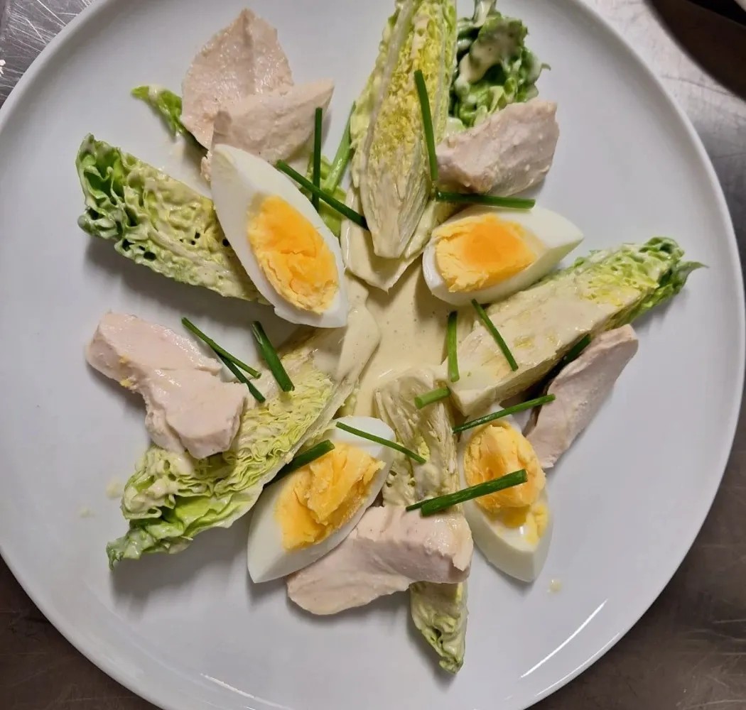 Image alt description