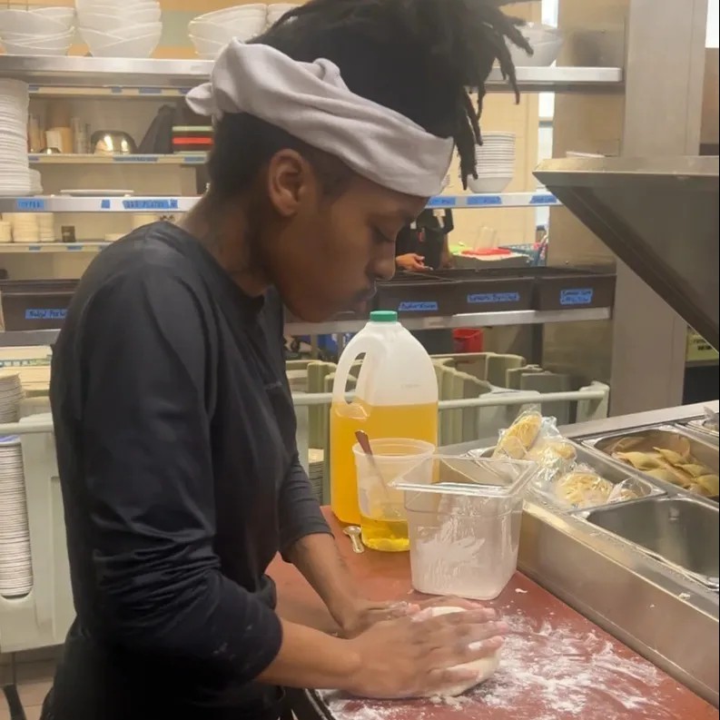 Image alt description