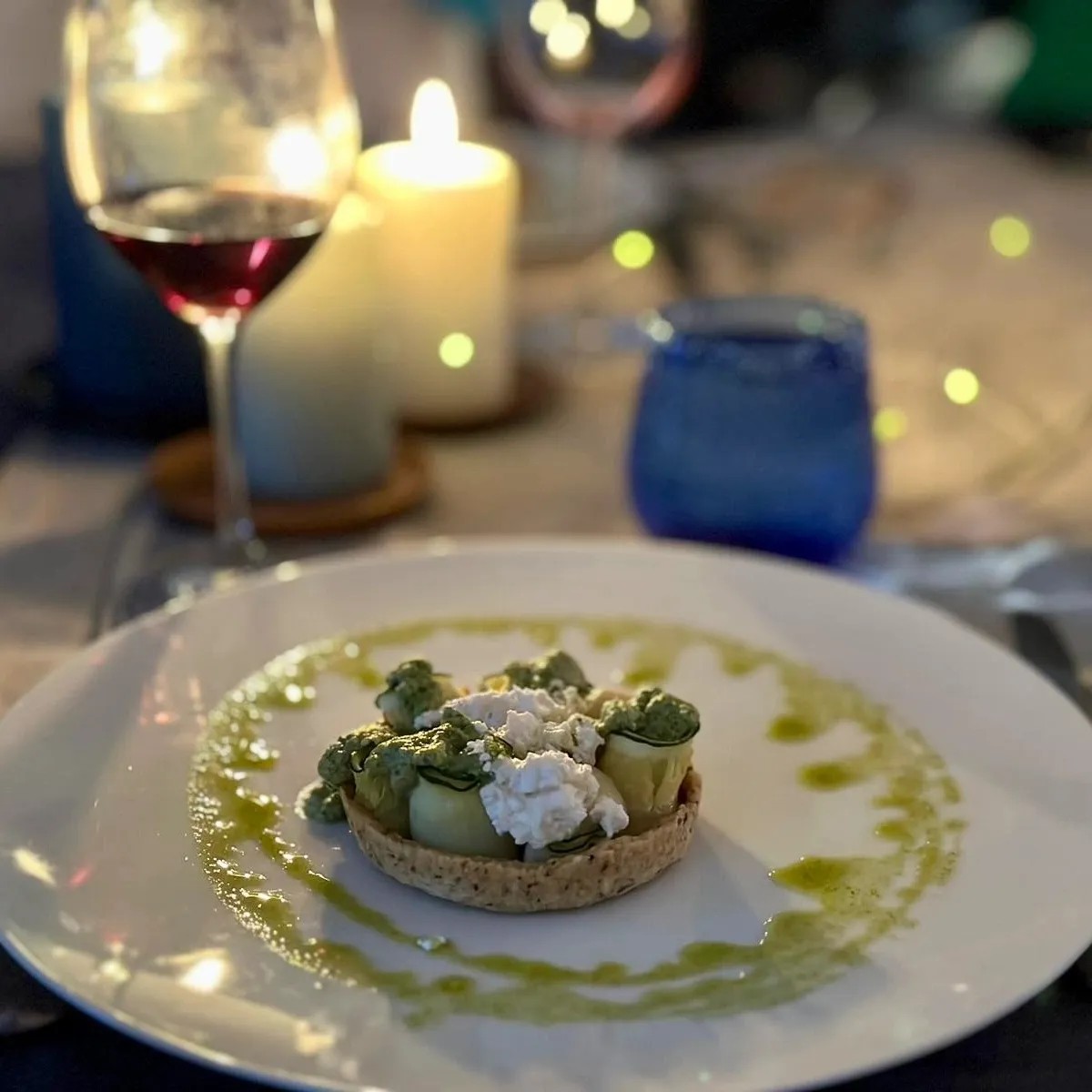 Image alt description