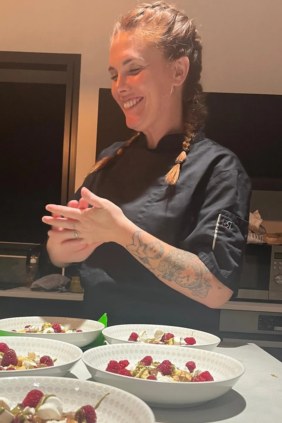 Image alt description