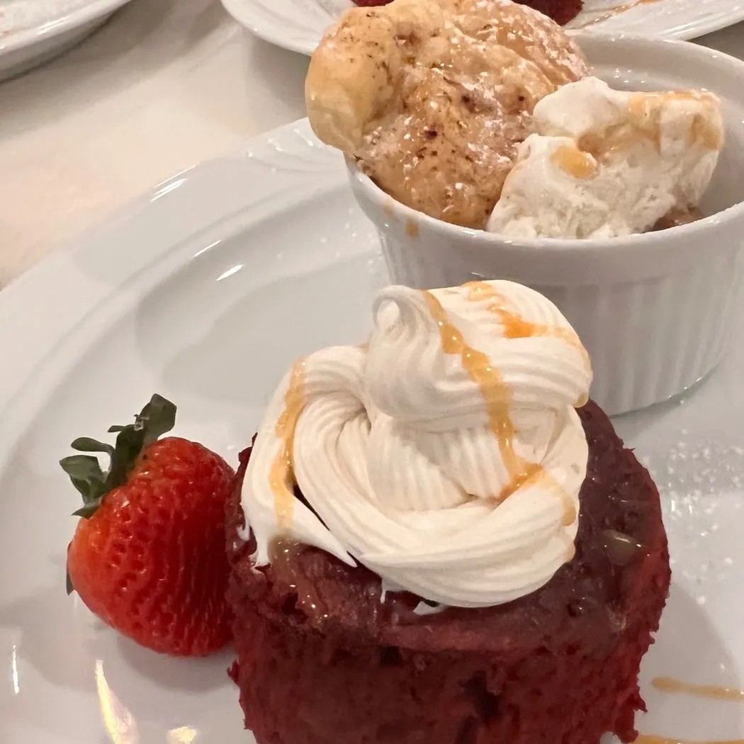 Image alt description