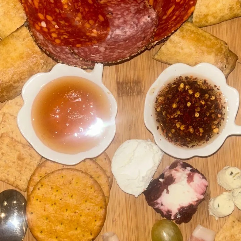 Image alt description