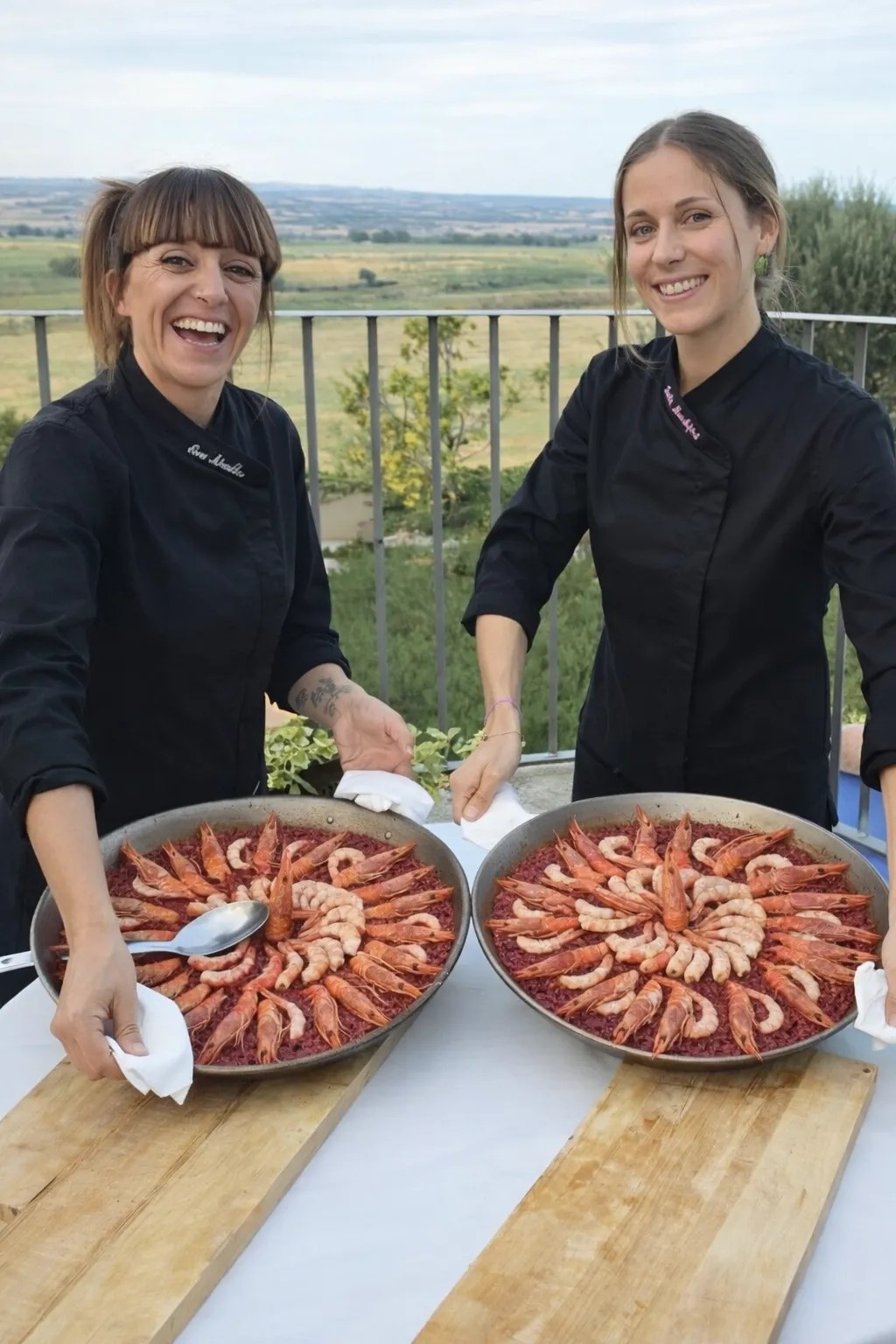 Image alt description