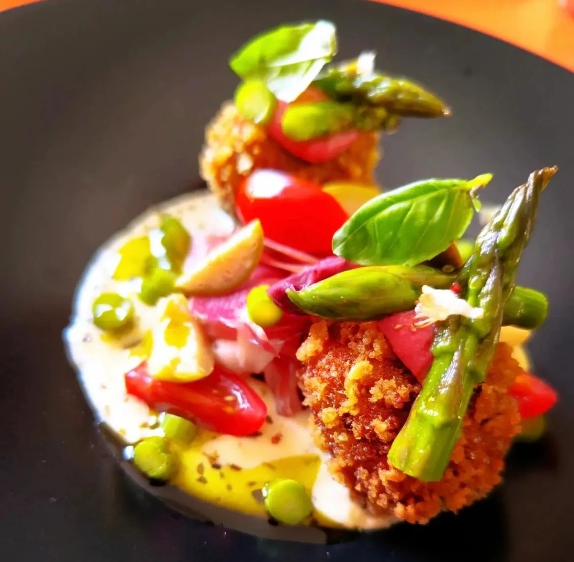 Image alt description