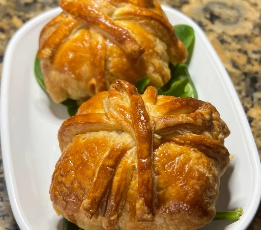 Image alt description