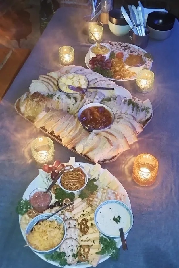 Image alt description