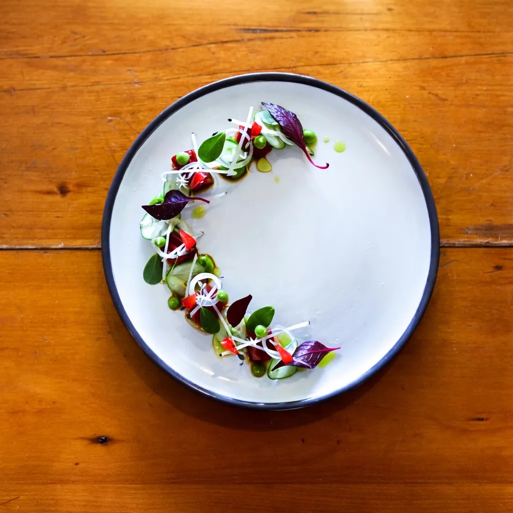 Image alt description