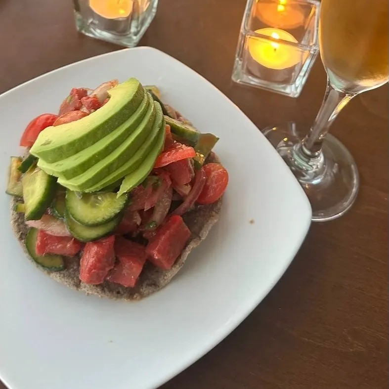 Image alt description