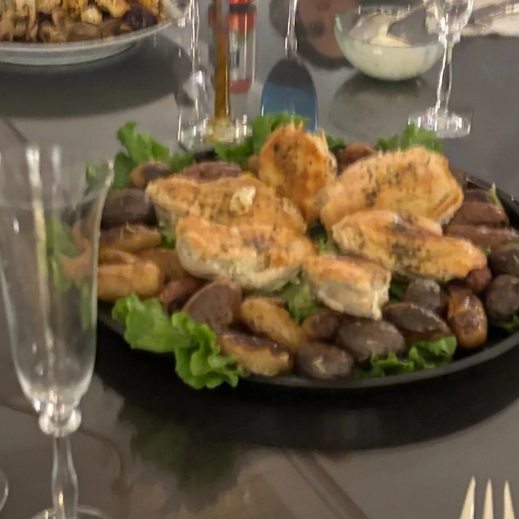 Image alt description