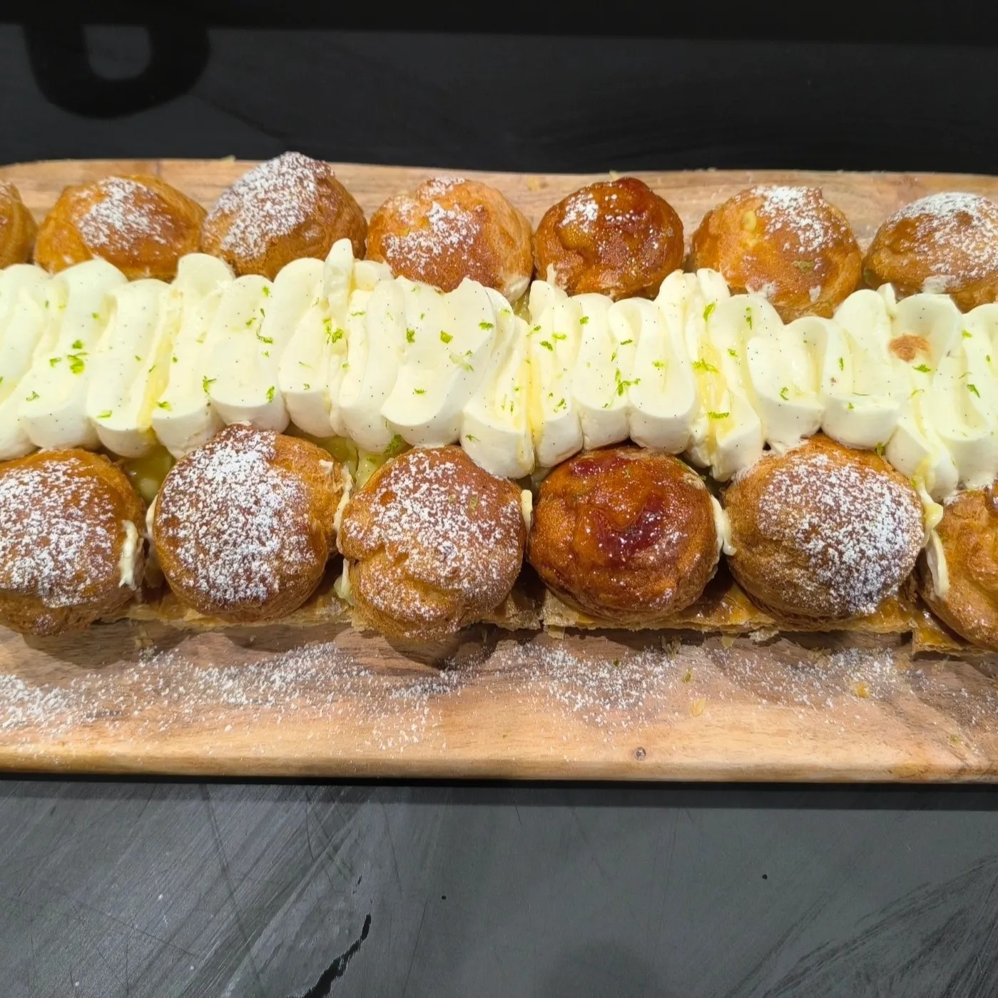 Image alt description