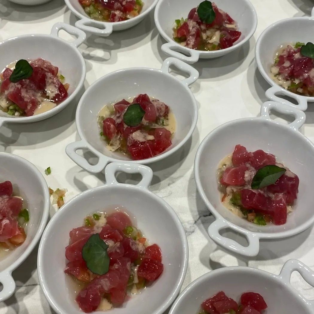 Image alt description