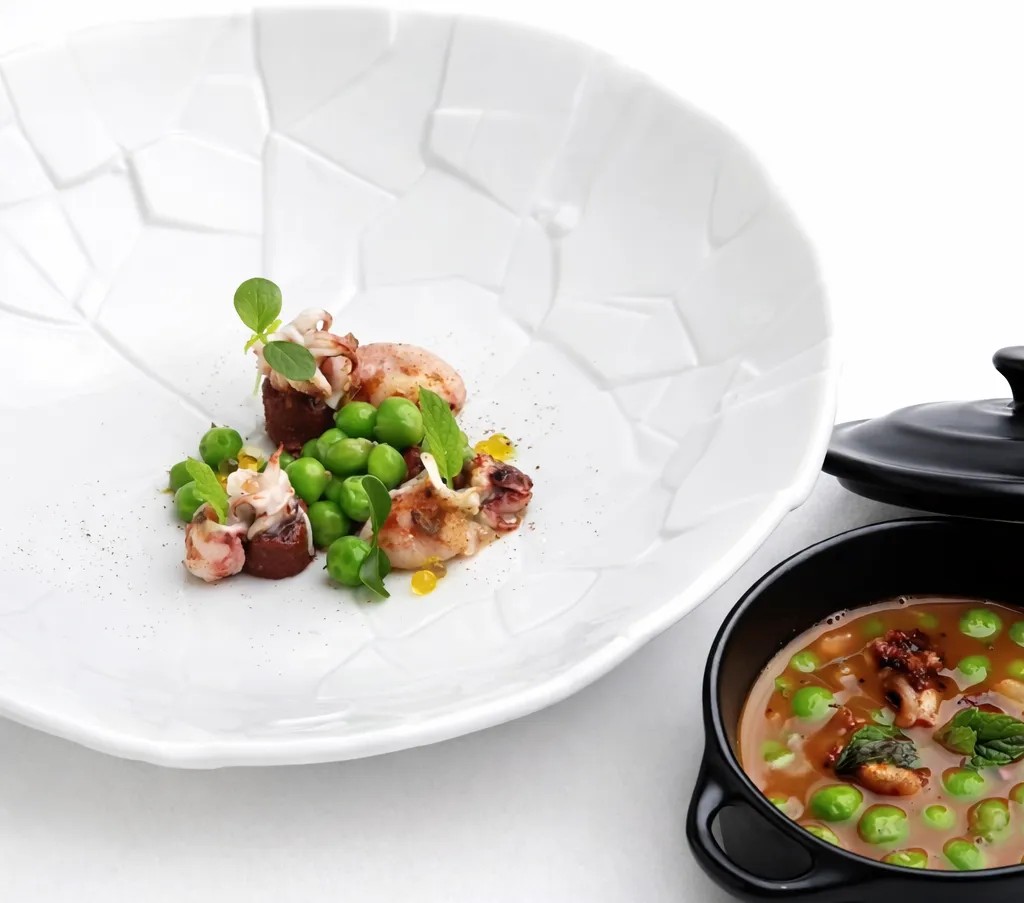 Image alt description