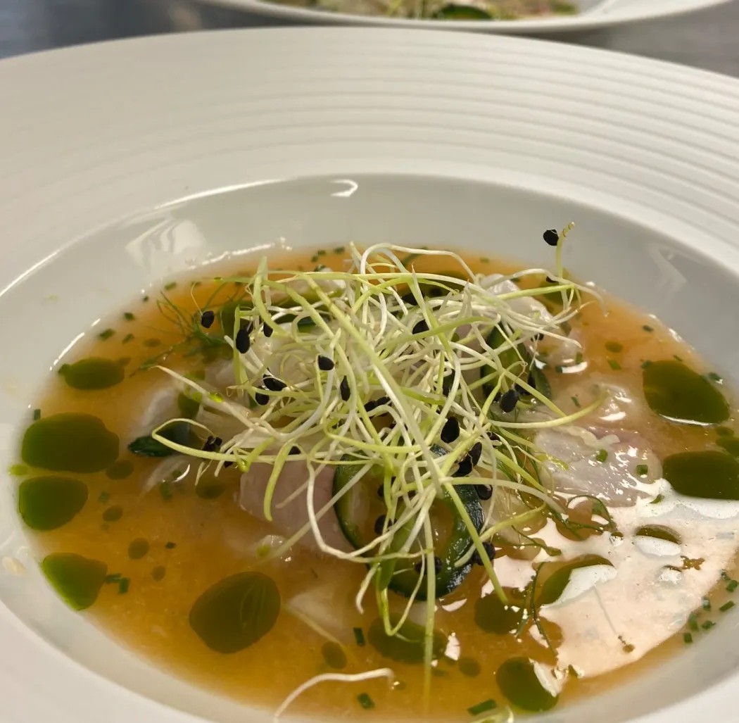 Image alt description