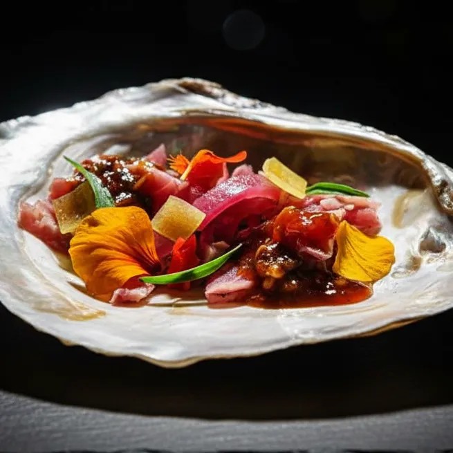 Image alt description