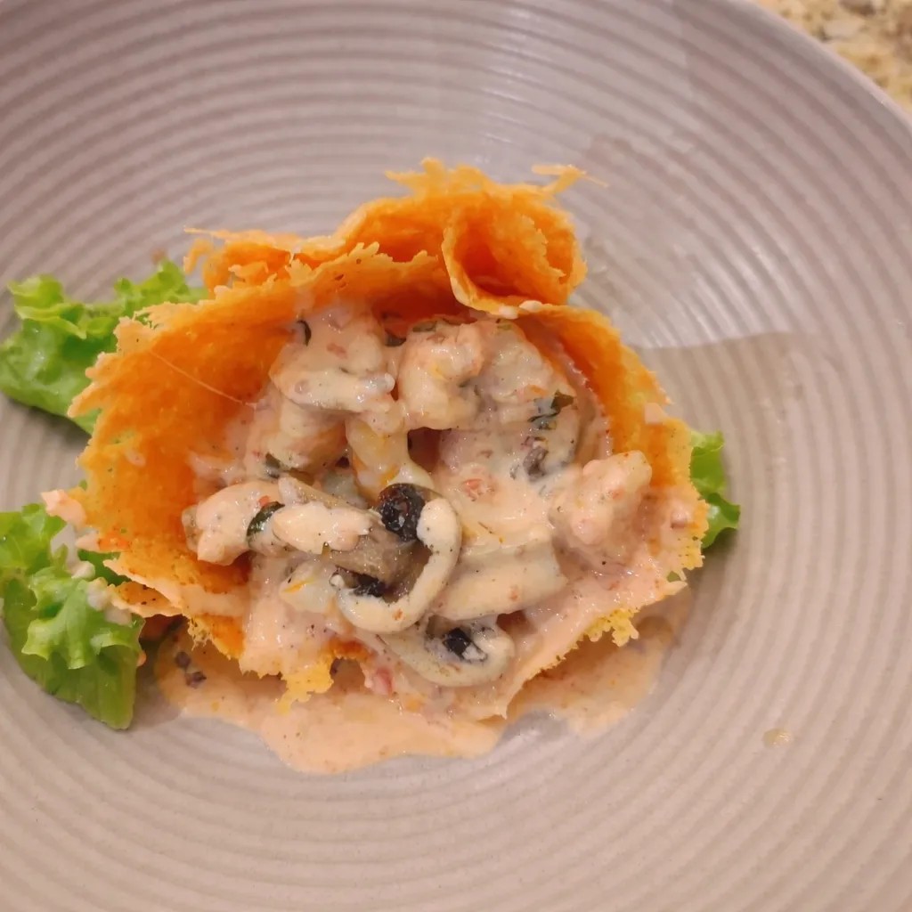 Image alt description