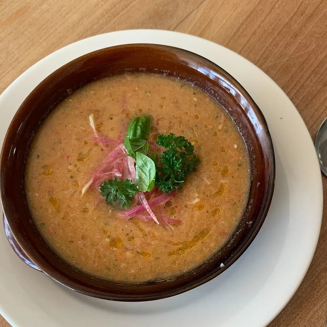 Image alt description