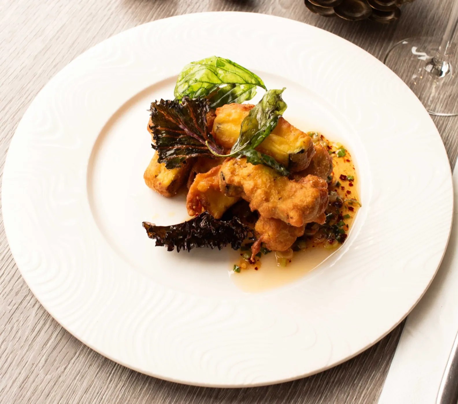 Image alt description