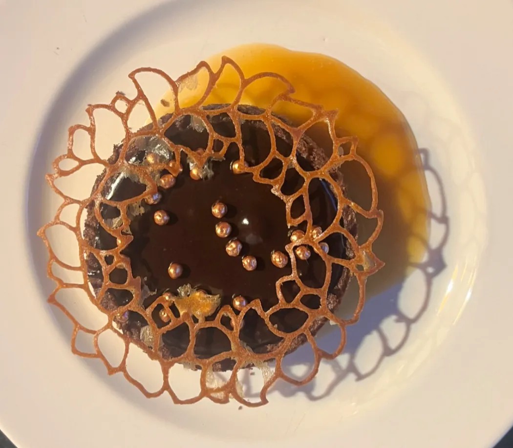 Image alt description