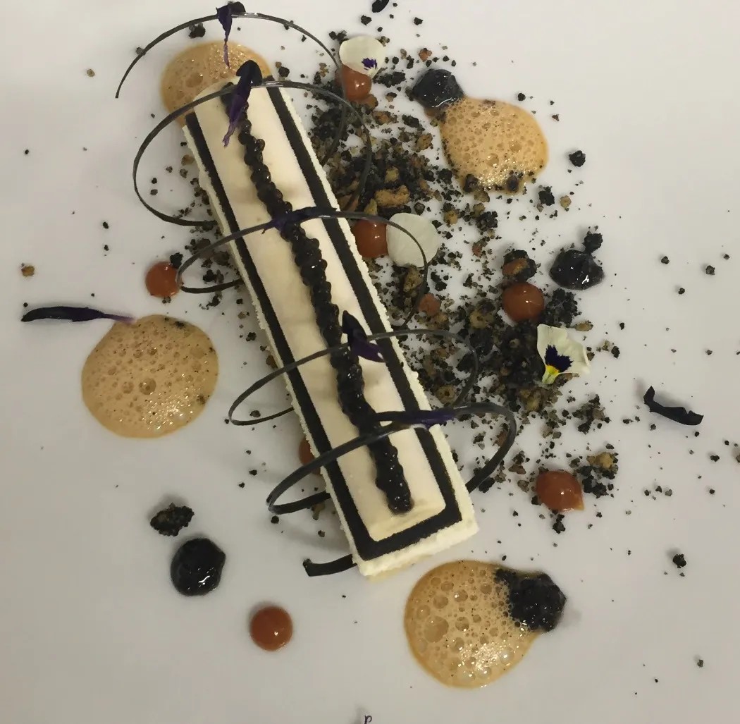 Image alt description