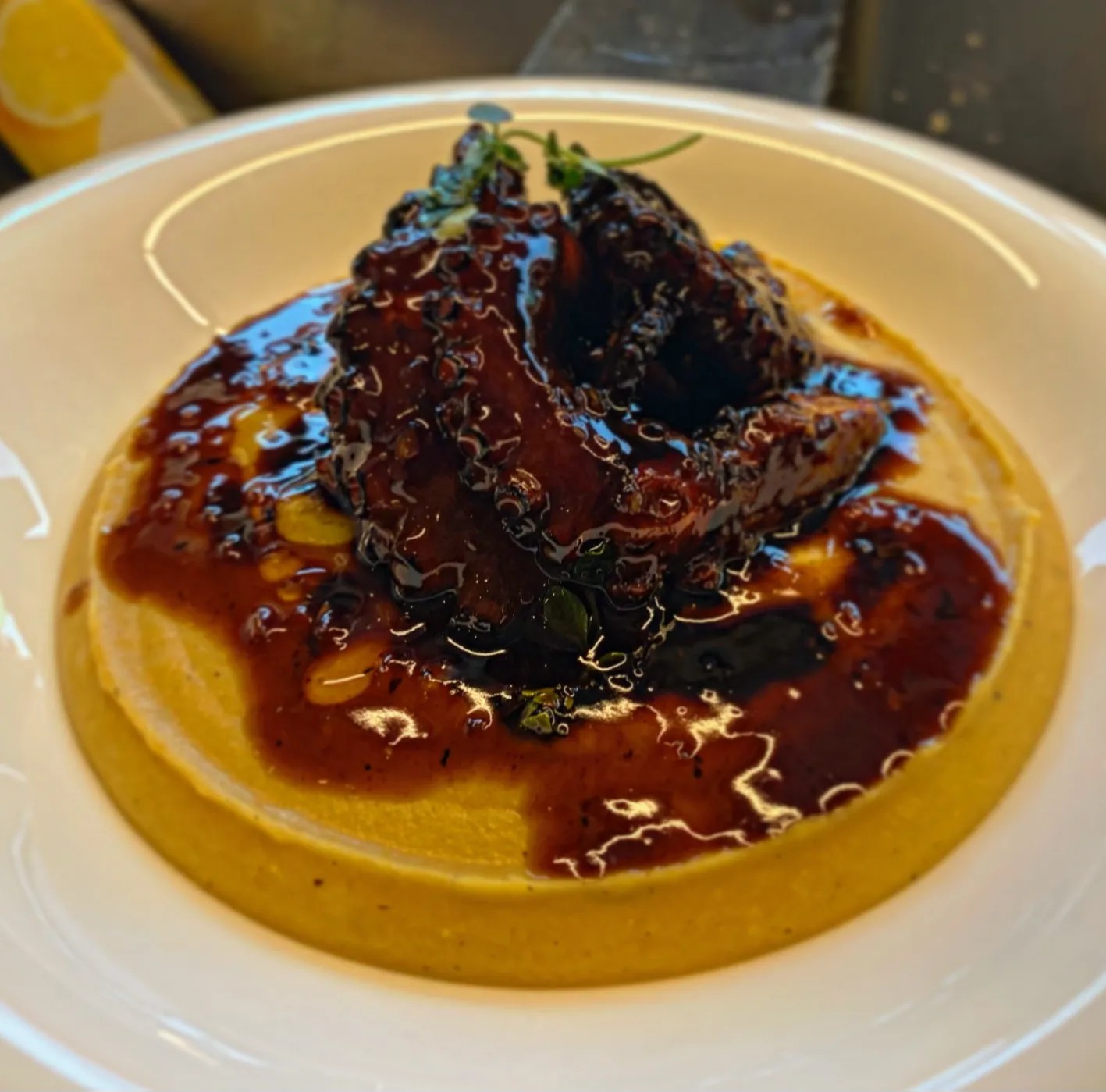 Image alt description