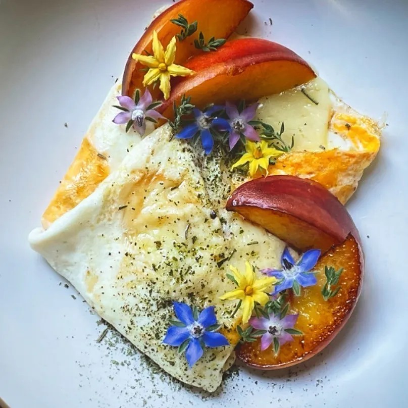 Image alt description