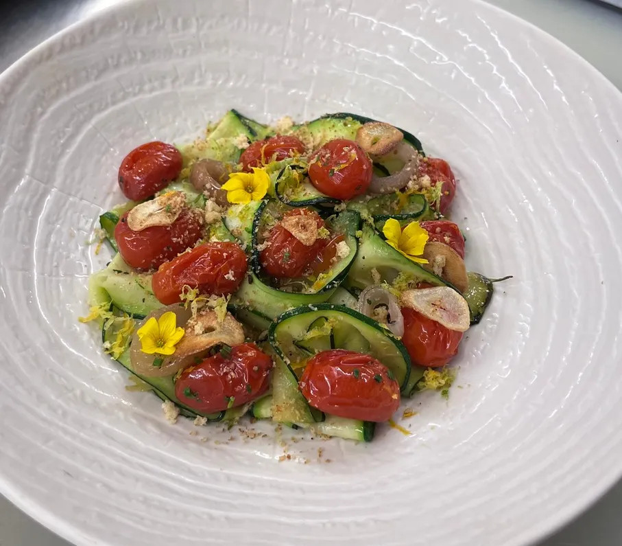 Image alt description