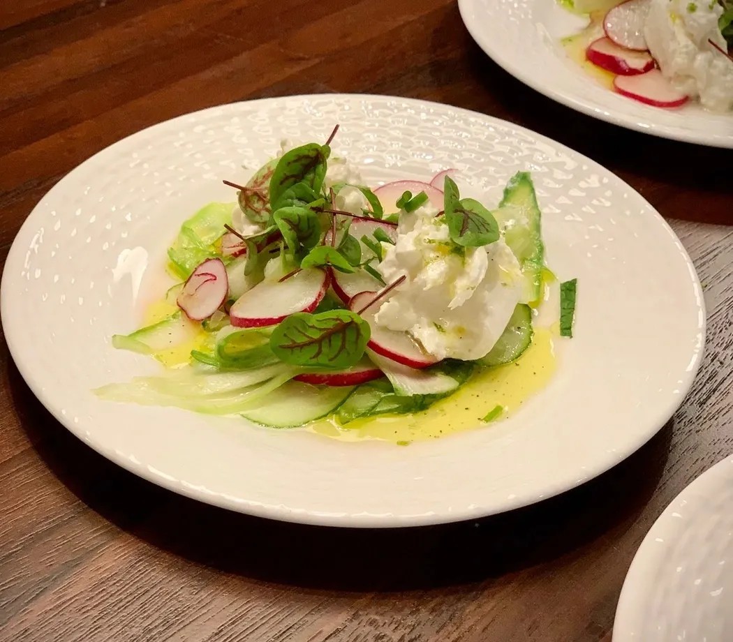 Image alt description