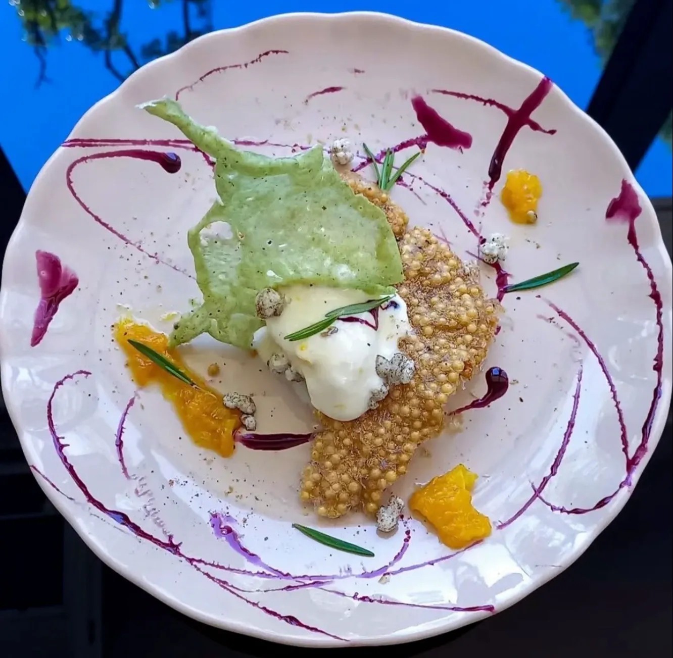 Image alt description