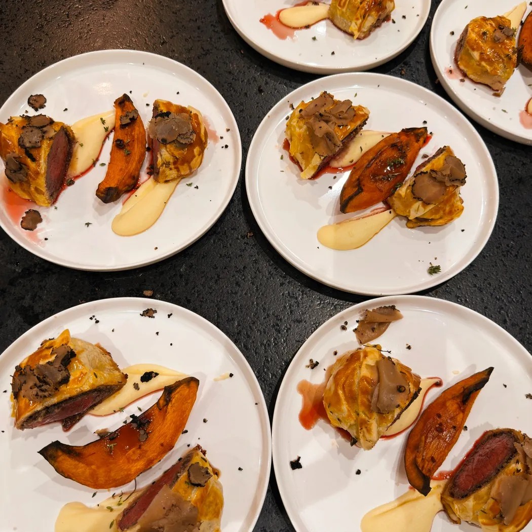 Image alt description