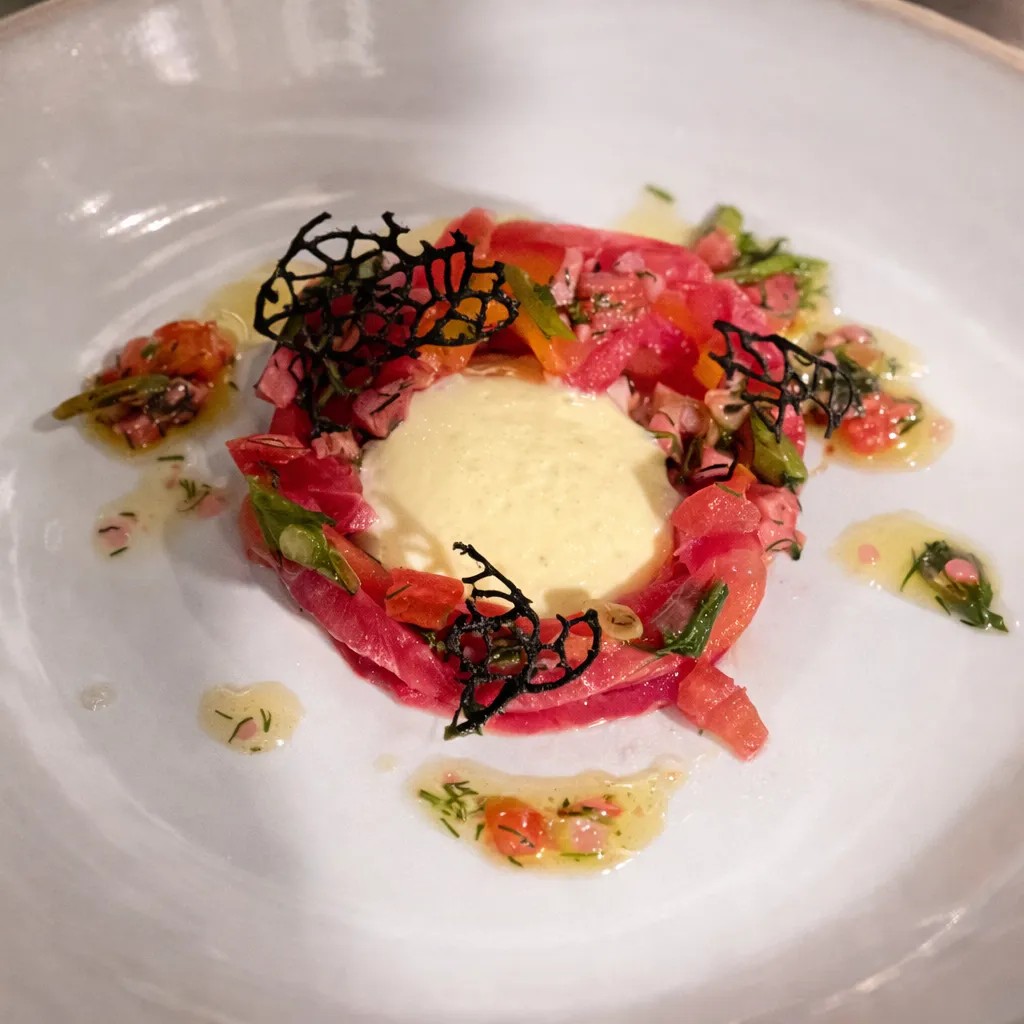 Image alt description