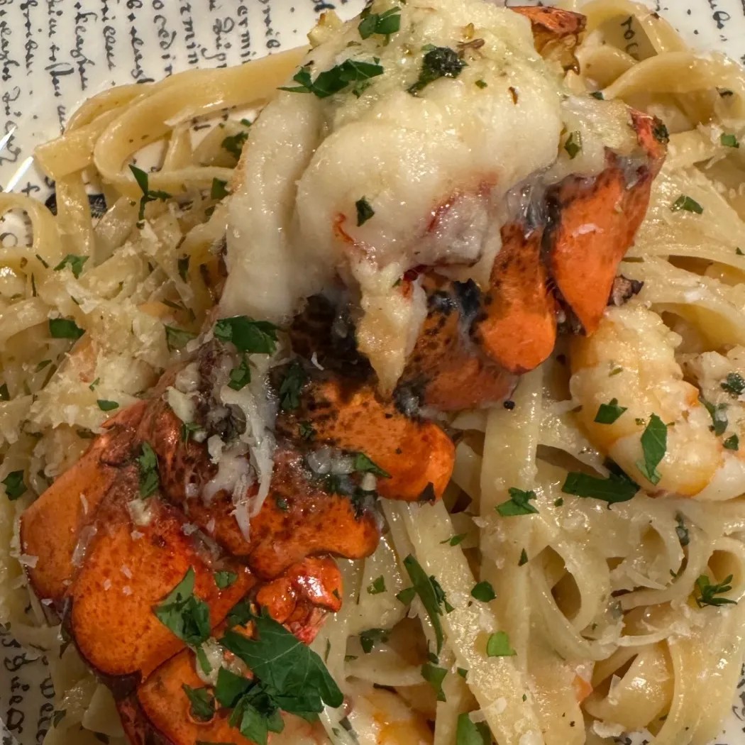 Image alt description