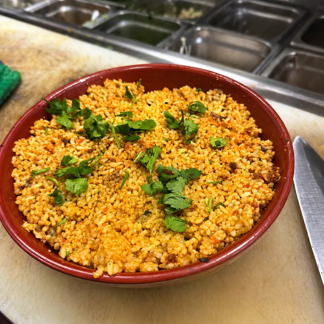 Image alt description