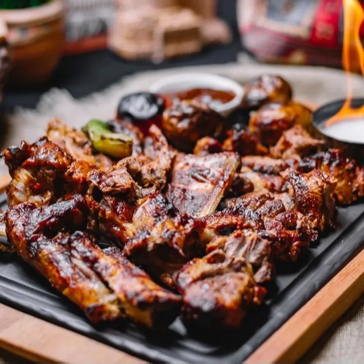 Image alt description