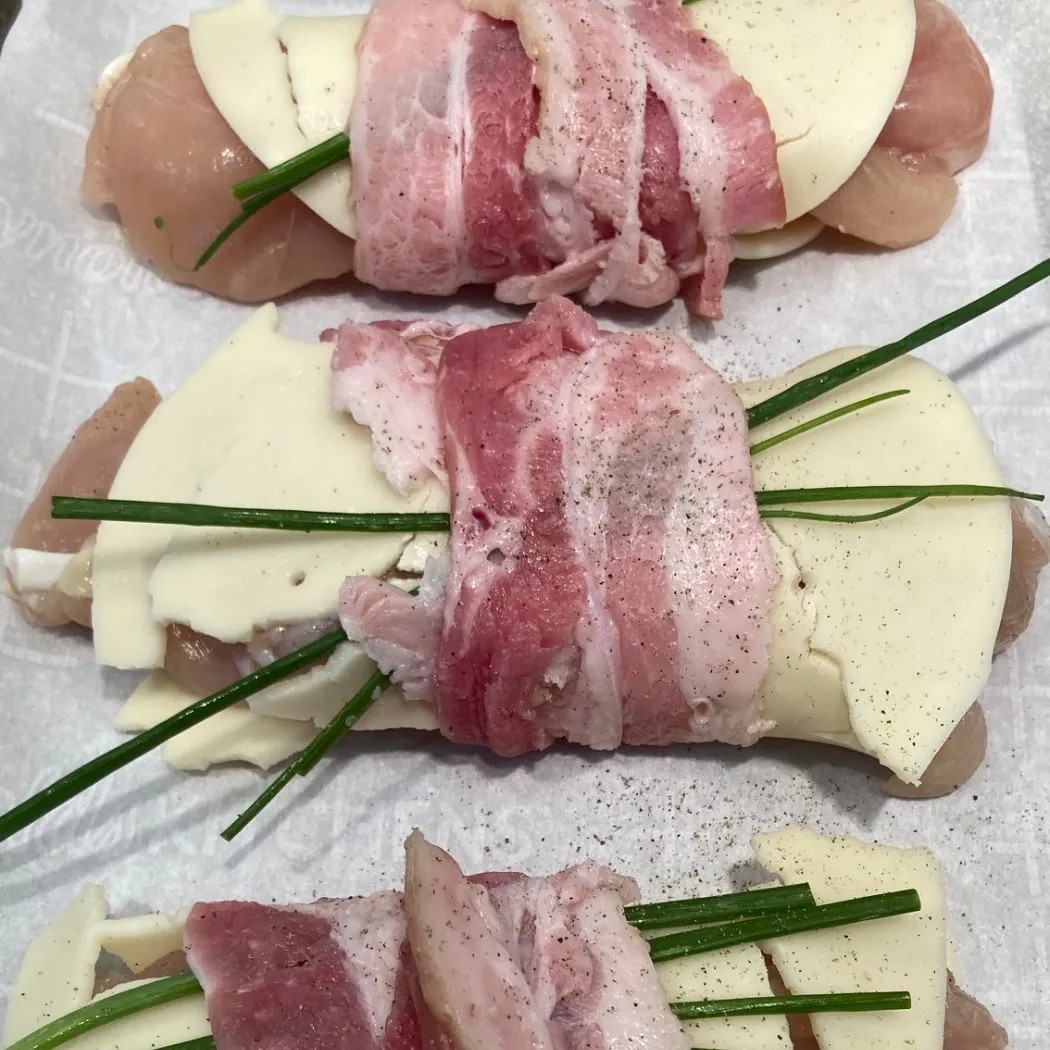 Image alt description