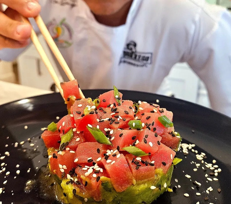 Image alt description