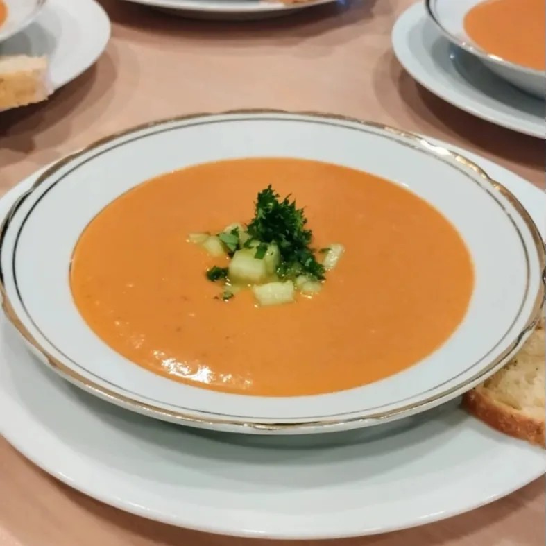 Image alt description