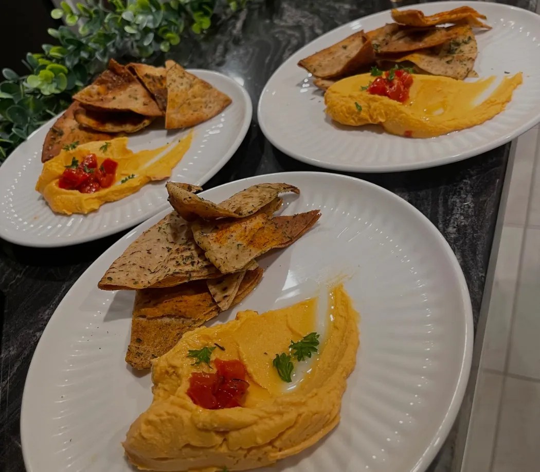 Image alt description