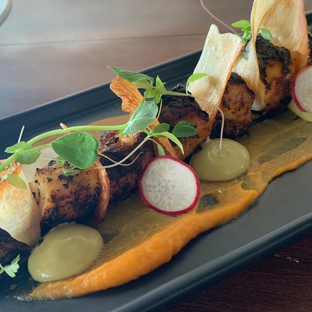 Image alt description