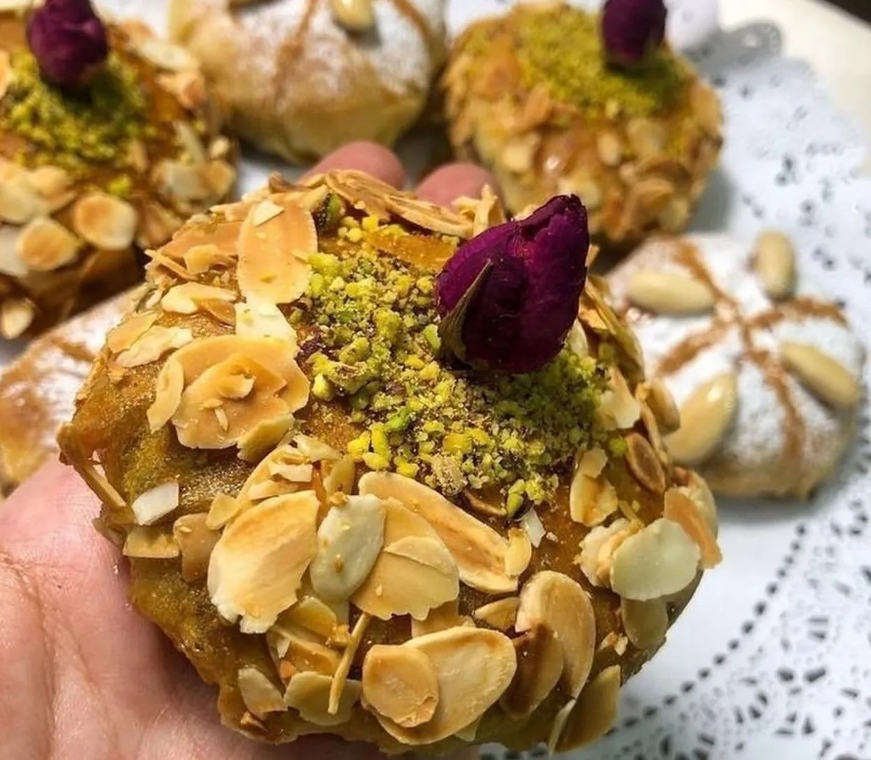 Image alt description