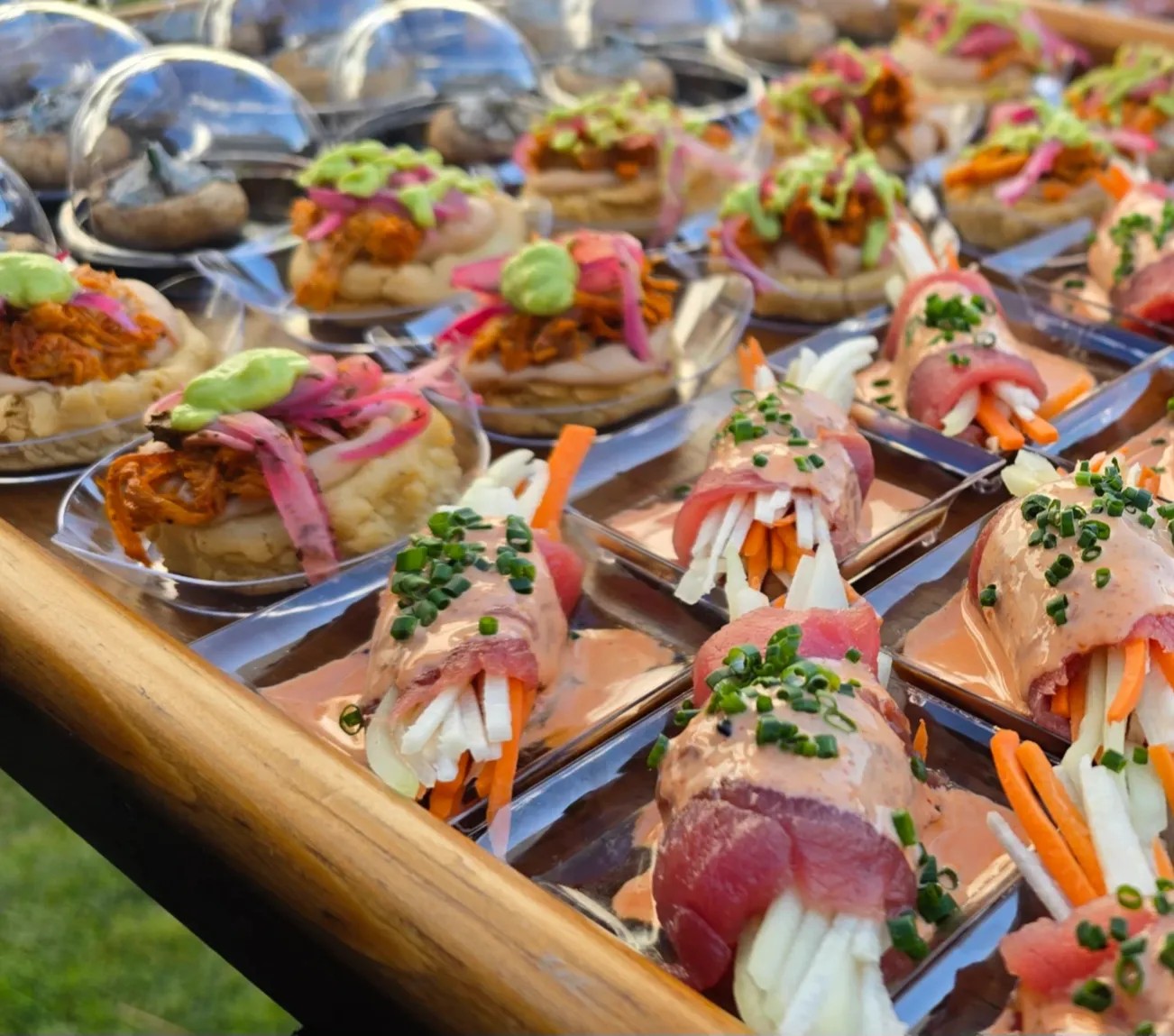 Image alt description