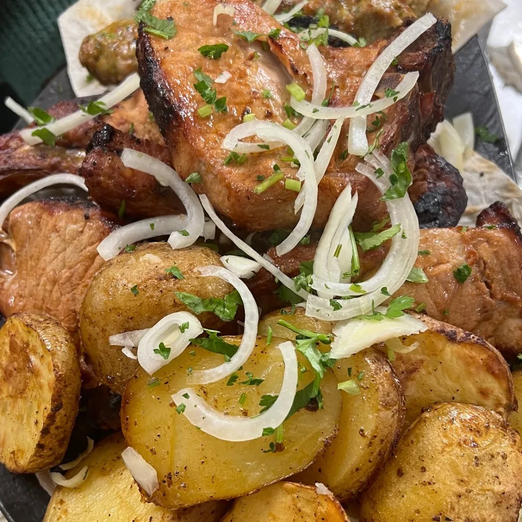 Image alt description