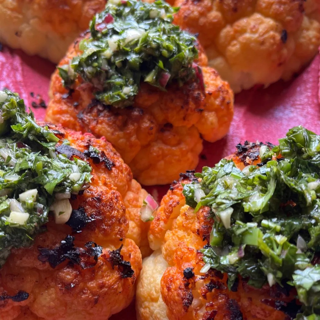 Image alt description