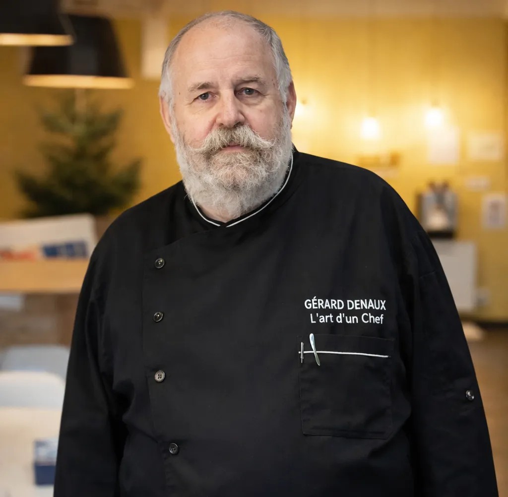 Image alt description