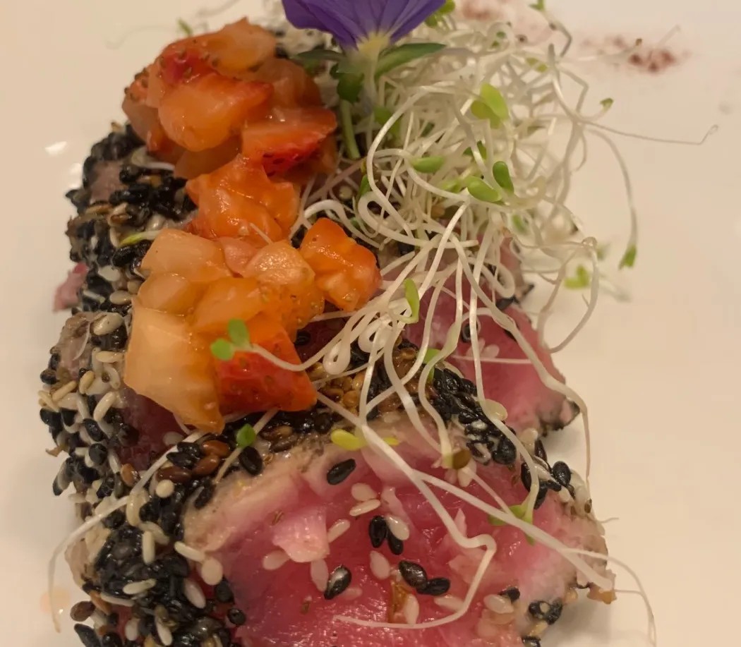 Image alt description