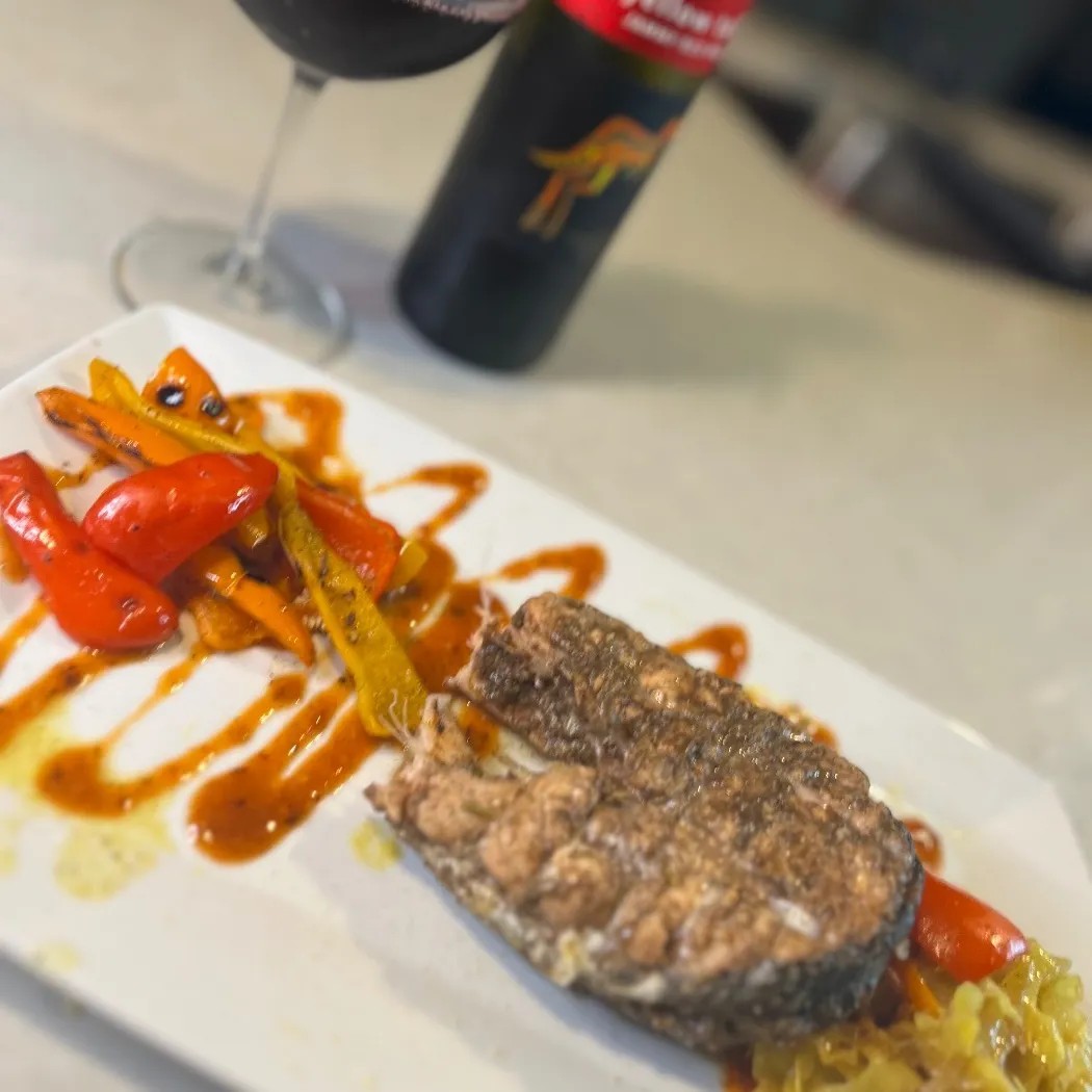 Image alt description