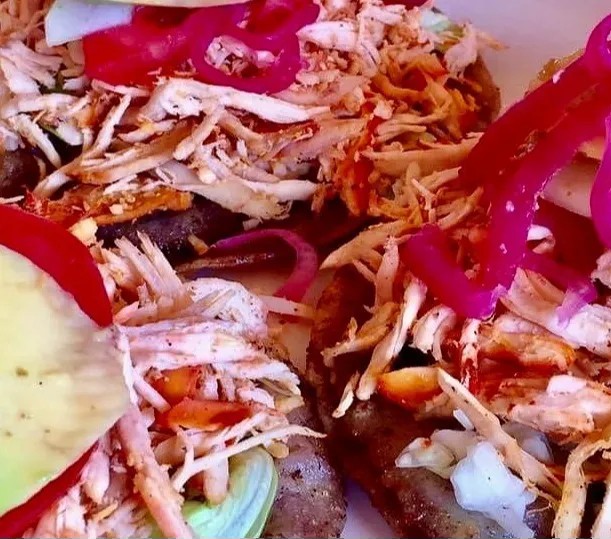 Image alt description