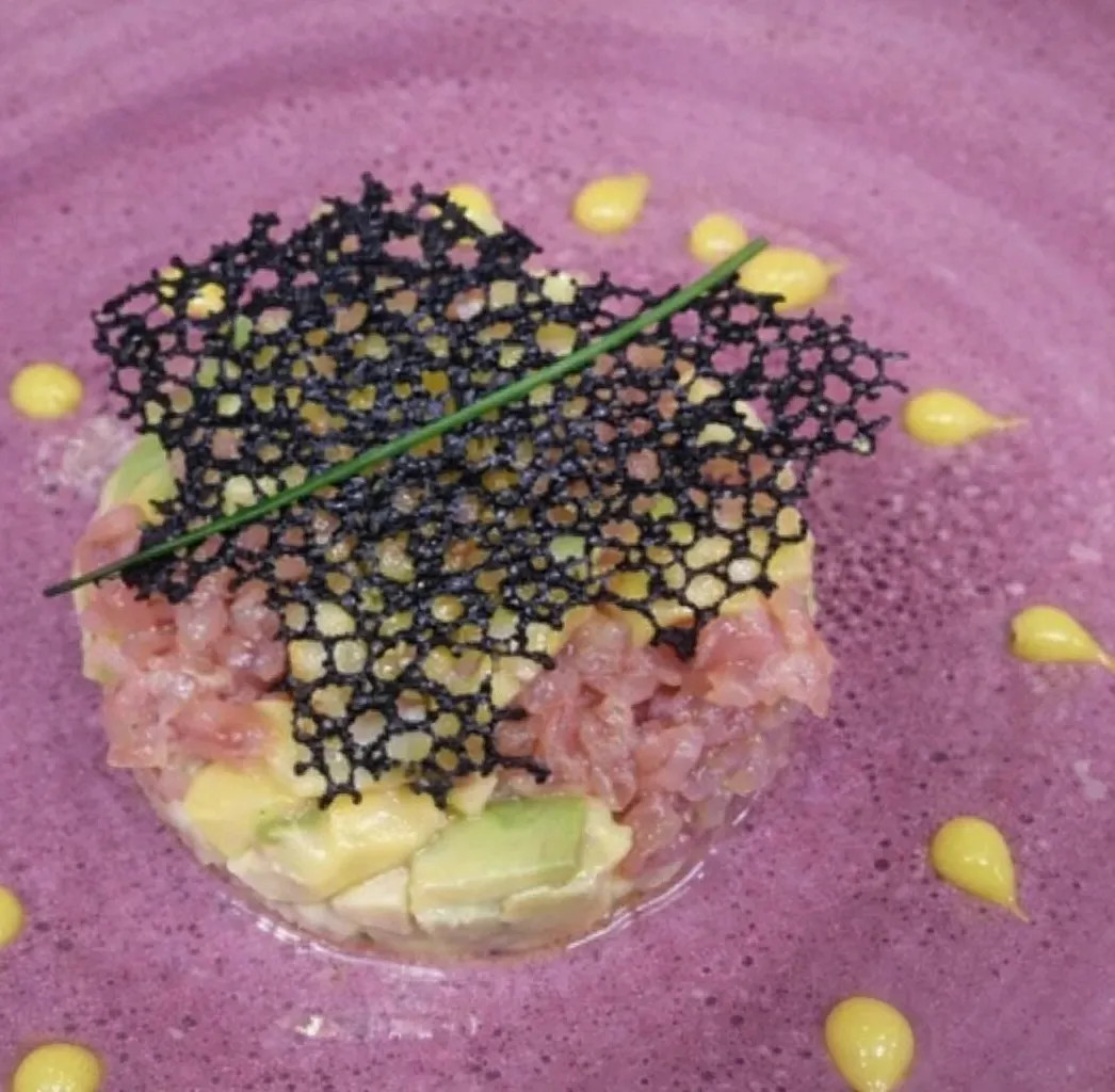 Image alt description