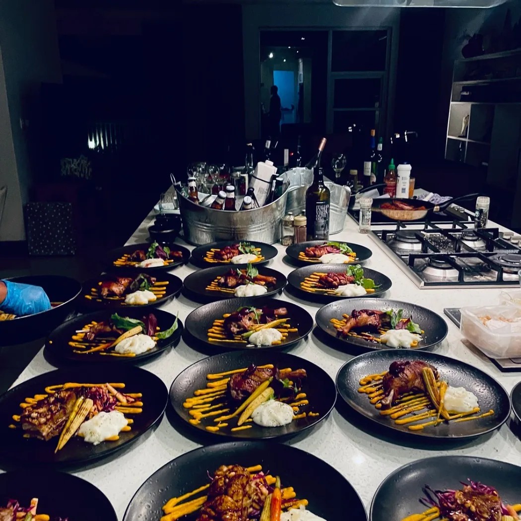 Image alt description